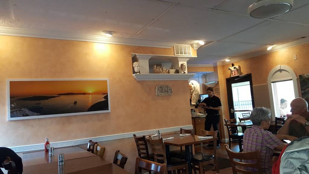 Katerinas Greek Cuisine | restaurant | 9212 Center St, Manassas, VA 20110, USA | 7033614976 OR +1 703-361-4976