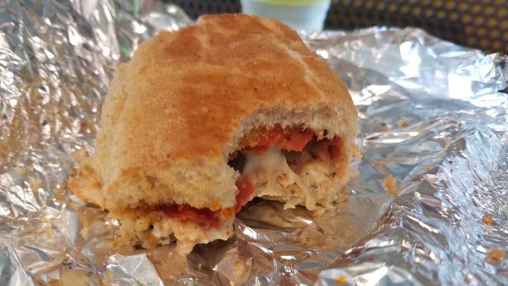 Planet Sub | restaurant | 2130 SW Wanamaker Rd # 120, Topeka, KS 66614, USA | 7852716230 OR +1 785-271-6230