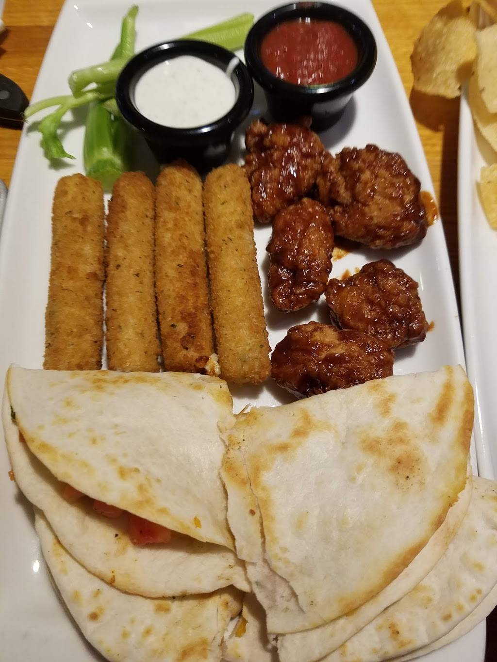 Applebees Grill + Bar | restaurant | 2437 E M 21, Corunna, MI 48817, USA | 9897202727 OR +1 989-720-2727