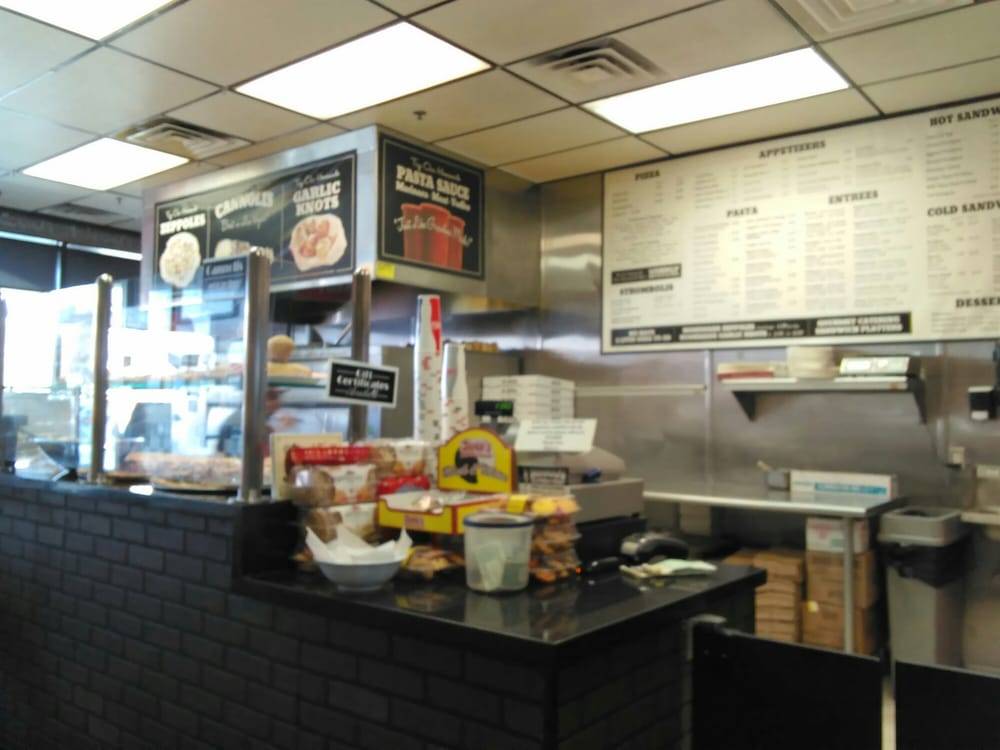 Roccos NY Pizzeria and Pasta | meal delivery | 1910 Village Center Cir, Las Vegas, NV 89134, USA | 7022420303 OR +1 702-242-0303