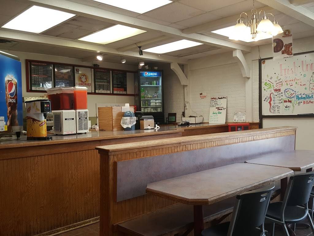 Munchies | restaurant | 4100 S Martin Luther King Jr Blvd, Lansing, MI 48910, USA | 5178872500 OR +1 517-887-2500