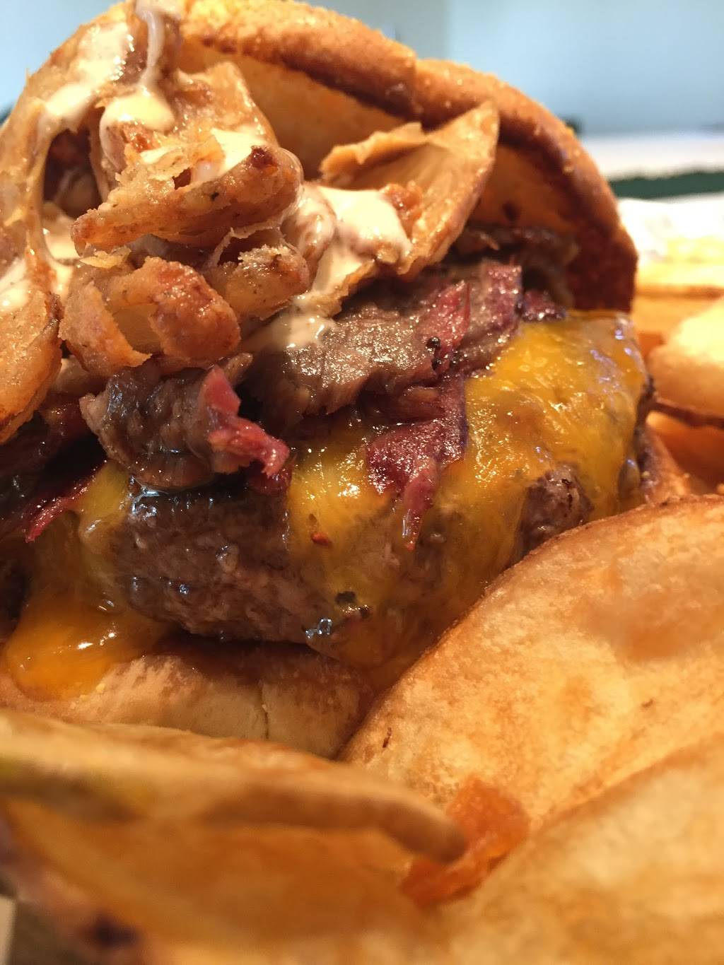 Crosswind Grille at Royal St. Patricks Golf Links | restaurant | 201 Royal Saint Pats Dr, Wrightstown, WI 54180, USA | 9205324300 OR +1 920-532-4300