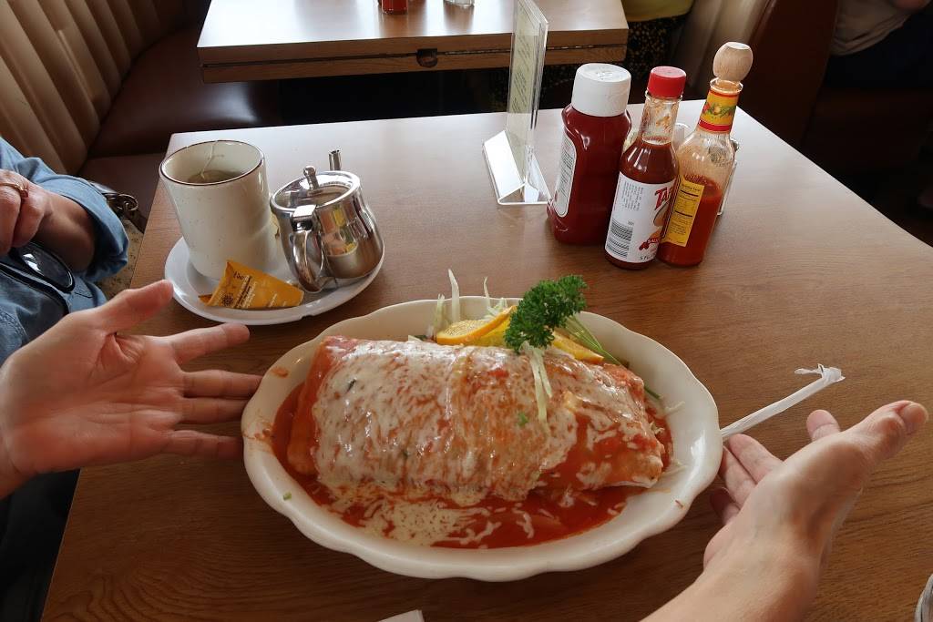 Sions Mexican Restaurant | restaurant | 235 N Sepulveda Blvd, Manhattan Beach, CA 90266, USA | 3103724504 OR +1 310-372-4504