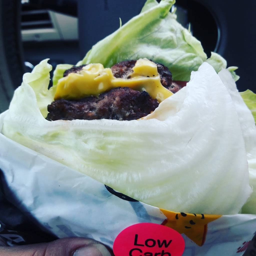 Carls Jr. | restaurant | 10620 Montana Ave, El Paso, TX 79935, USA | 9155914250 OR +1 915-591-4250