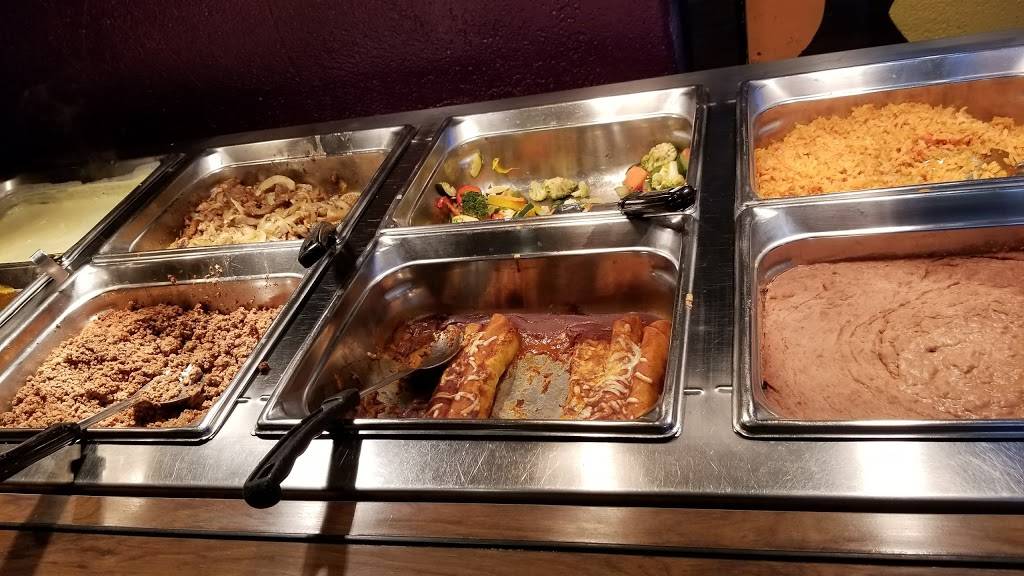 Zapatas Mexican Restaurant & Cantina | restaurant | 8 Eastport Plaza Dr, Collinsville, IL 62234, USA | 6183431337 OR +1 618-343-1337