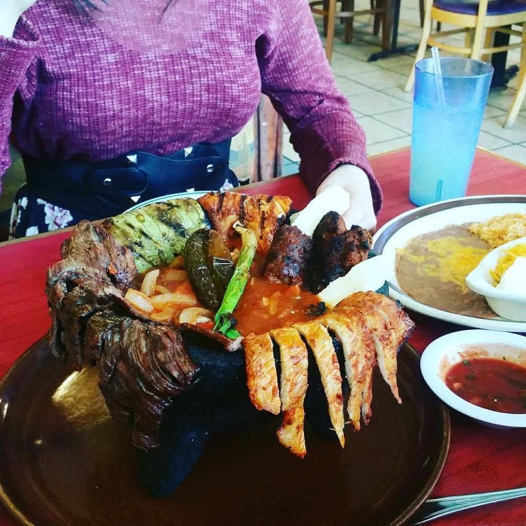 Tres Marias | restaurant | 116 W Main St, Monroe, WA 98272, USA | 3608055660 OR +1 360-805-5660