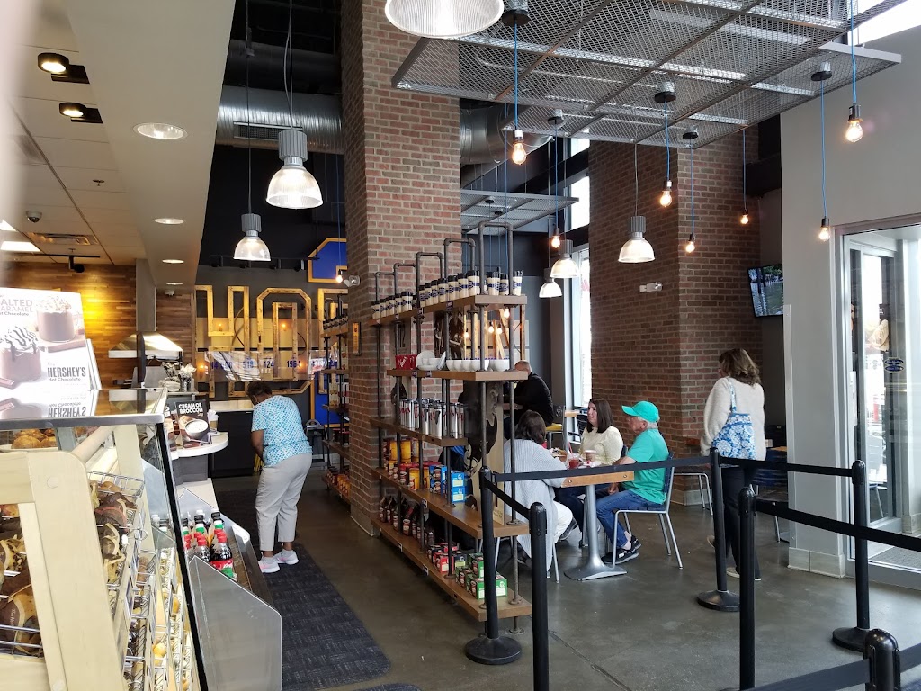 Tim Hortons | restaurant | 1 Seymour H Knox III Plaza, Buffalo, NY 14203, USA | 8886011616 OR +1 888-601-1616