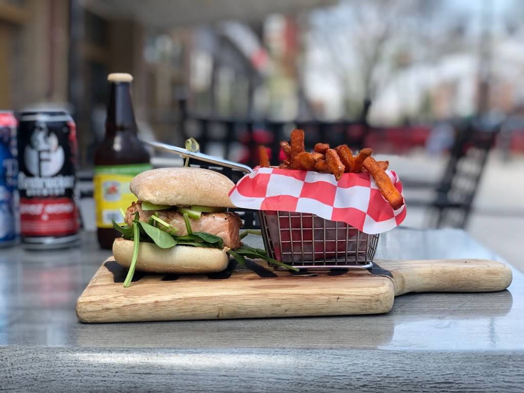 Iowa Chop House | restaurant | 223 E Washington St, Iowa City, IA 52240, USA | 3193591078 OR +1 319-359-1078