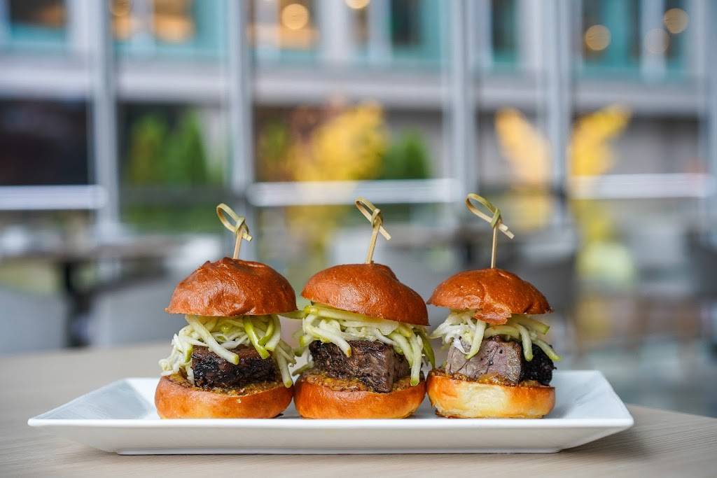 47 North Bar + Bistro | restaurant | 10777 NE 10th St, Bellevue, WA 98004, USA | 4256372084 OR +1 425-637-2084