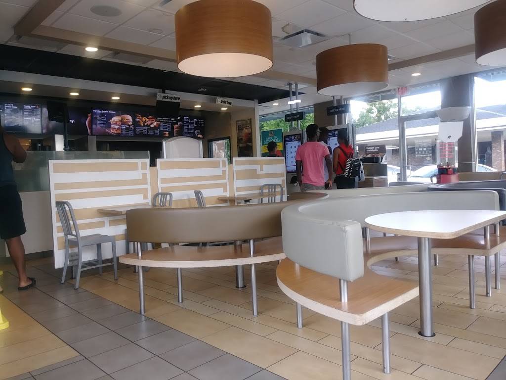 McDonalds | cafe | 5525 Walt Loop Rd, Lakeland, FL 33809, USA | 8638168726 OR +1 863-816-8726