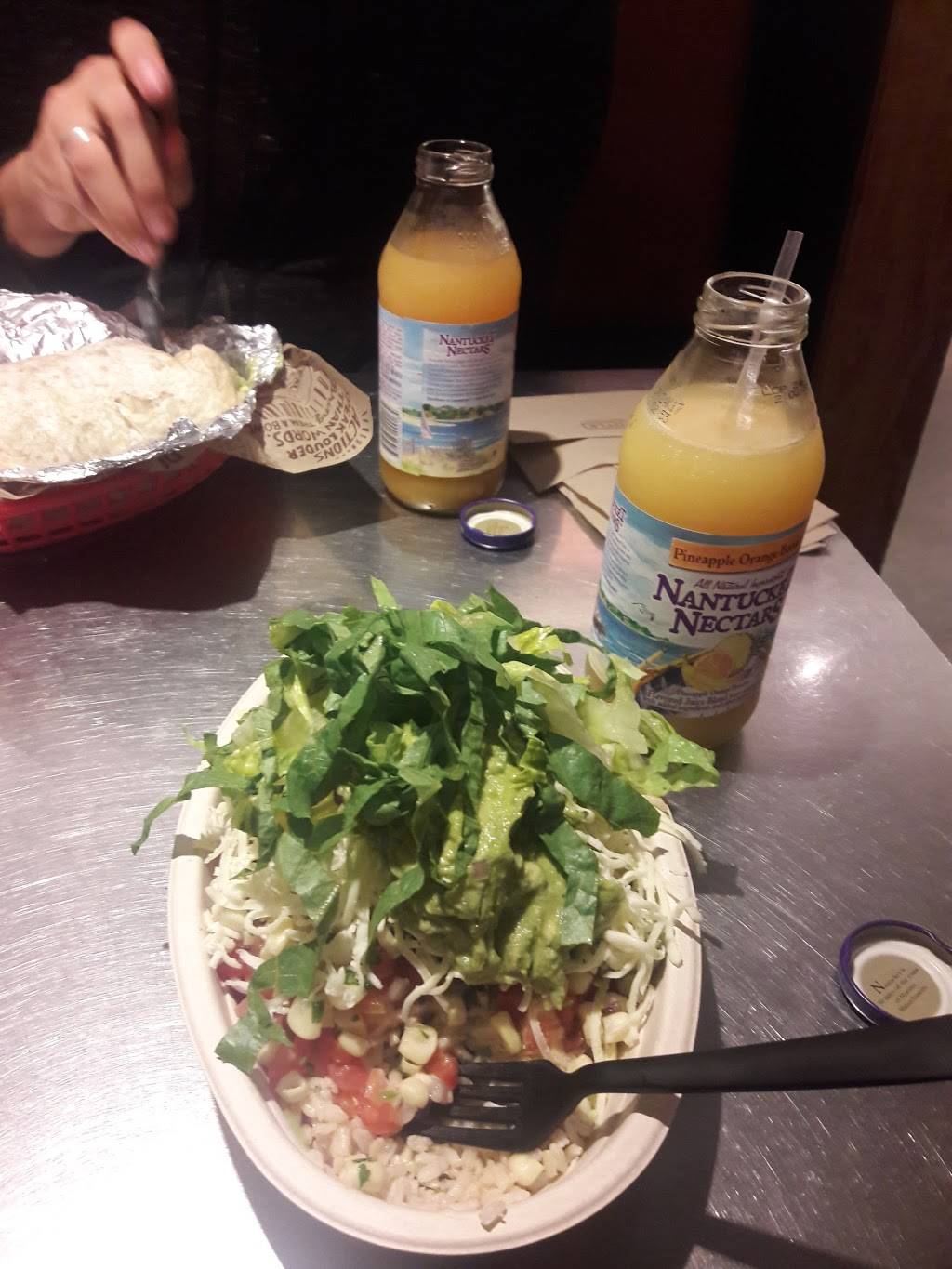 Chipotle Mexican Grill | restaurant | 222 Market St, Newark, NJ 07102, USA | 8622351110 OR +1 862-235-1110