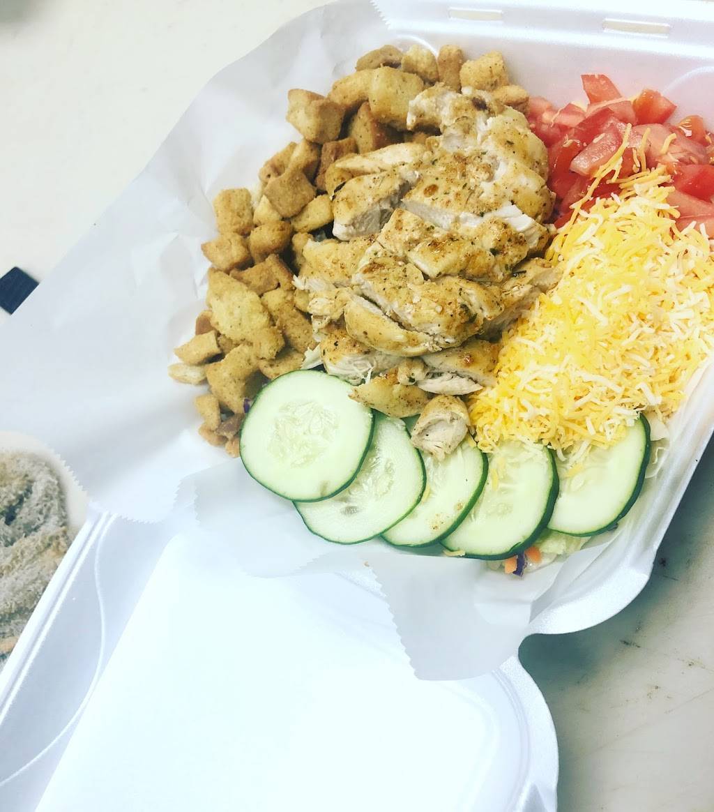 Chantel’s Fish Scale | restaurant | 3101 W 25th St, Cleveland, OH 44109, USA | 2166750192 OR +1 216-675-0192