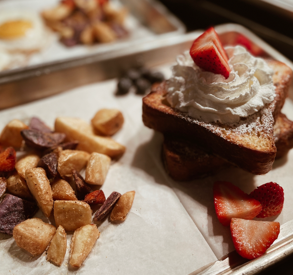 4Chicks Cafe Miami | restaurant | 6974 Collins Ave, Miami Beach, FL 33141, USA | 3057638084 OR +1 305-763-8084