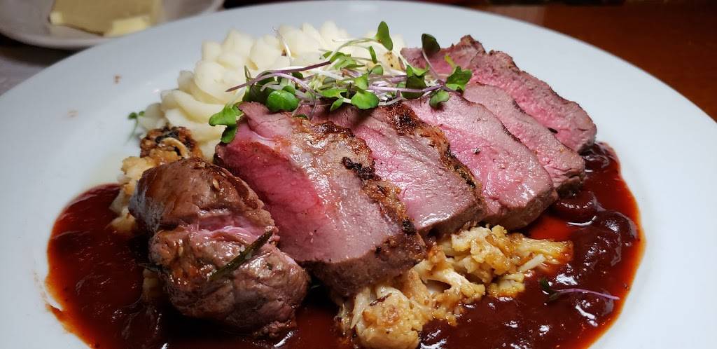 Chadwicks | restaurant | 8822 3rd Ave, Brooklyn, NY 11209, USA | 7188339855 OR +1 718-833-9855