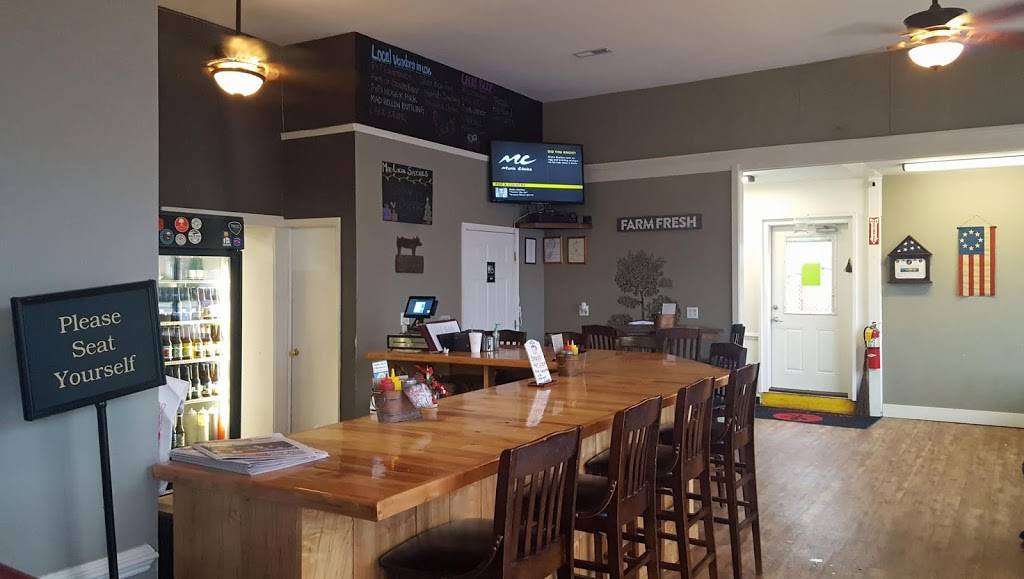 Mad Local American Eatery | restaurant | 218 N Main St, Madison, VA 22727, USA | 5409486815 OR +1 540-948-6815