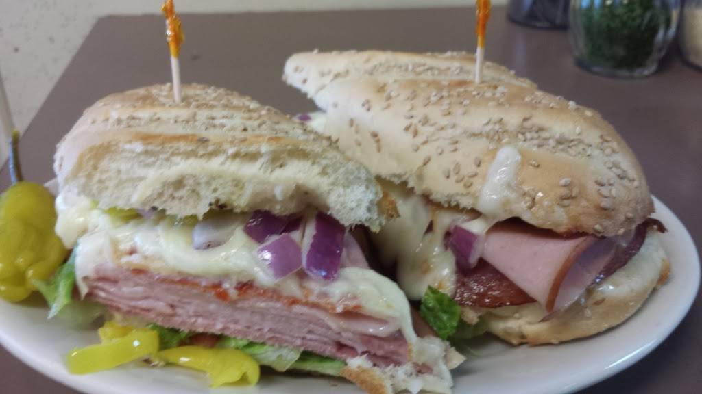 Papa Nicks Pizza & Pasta | restaurant | 11534 Clifton Blvd, Cleveland, OH 44102, USA | 2162819191 OR +1 216-281-9191