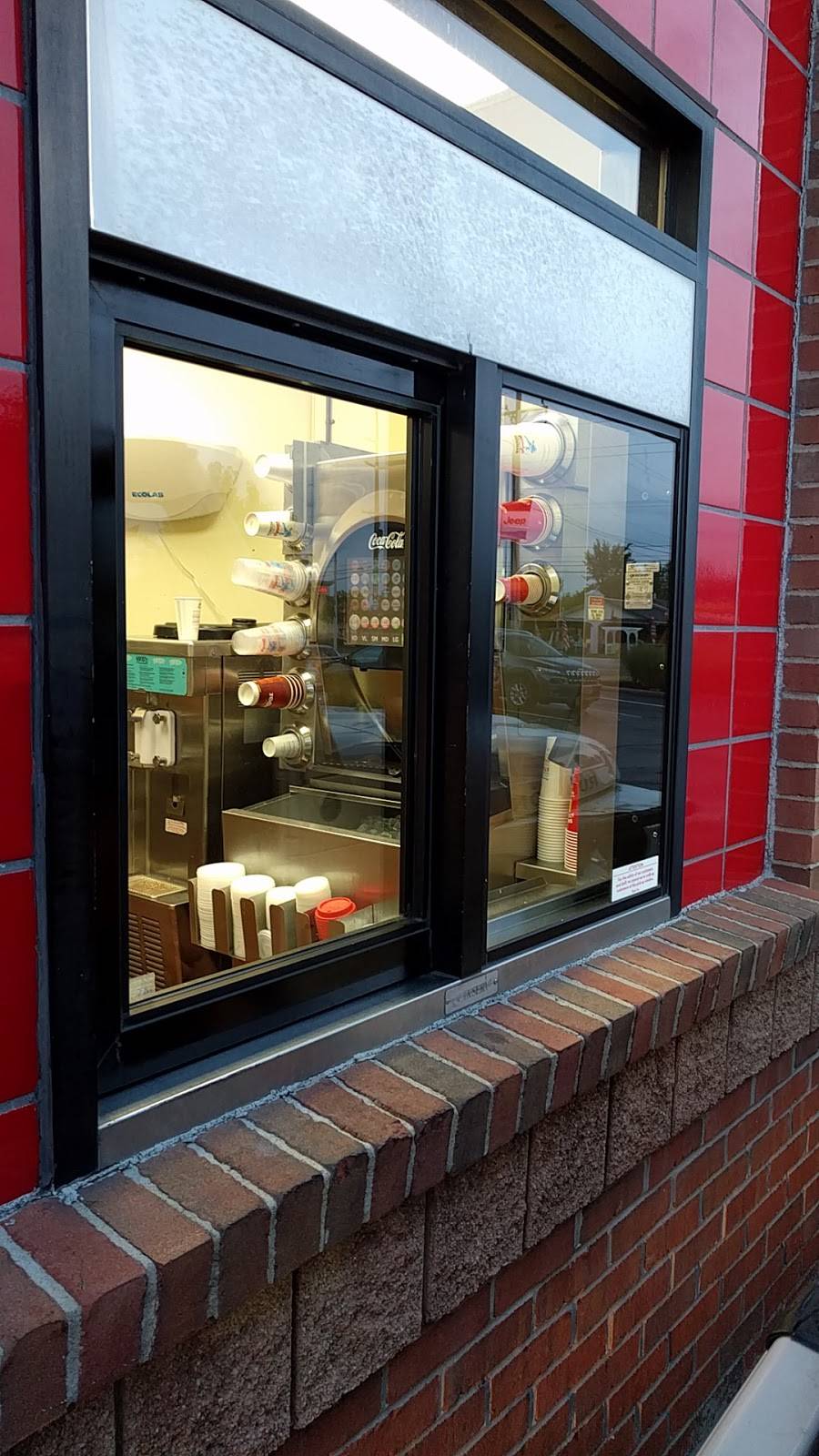 Wendys | restaurant | 4161 Boardman-Canfield Rd, Canfield, OH 44406, USA | 3307020581 OR +1 330-702-0581