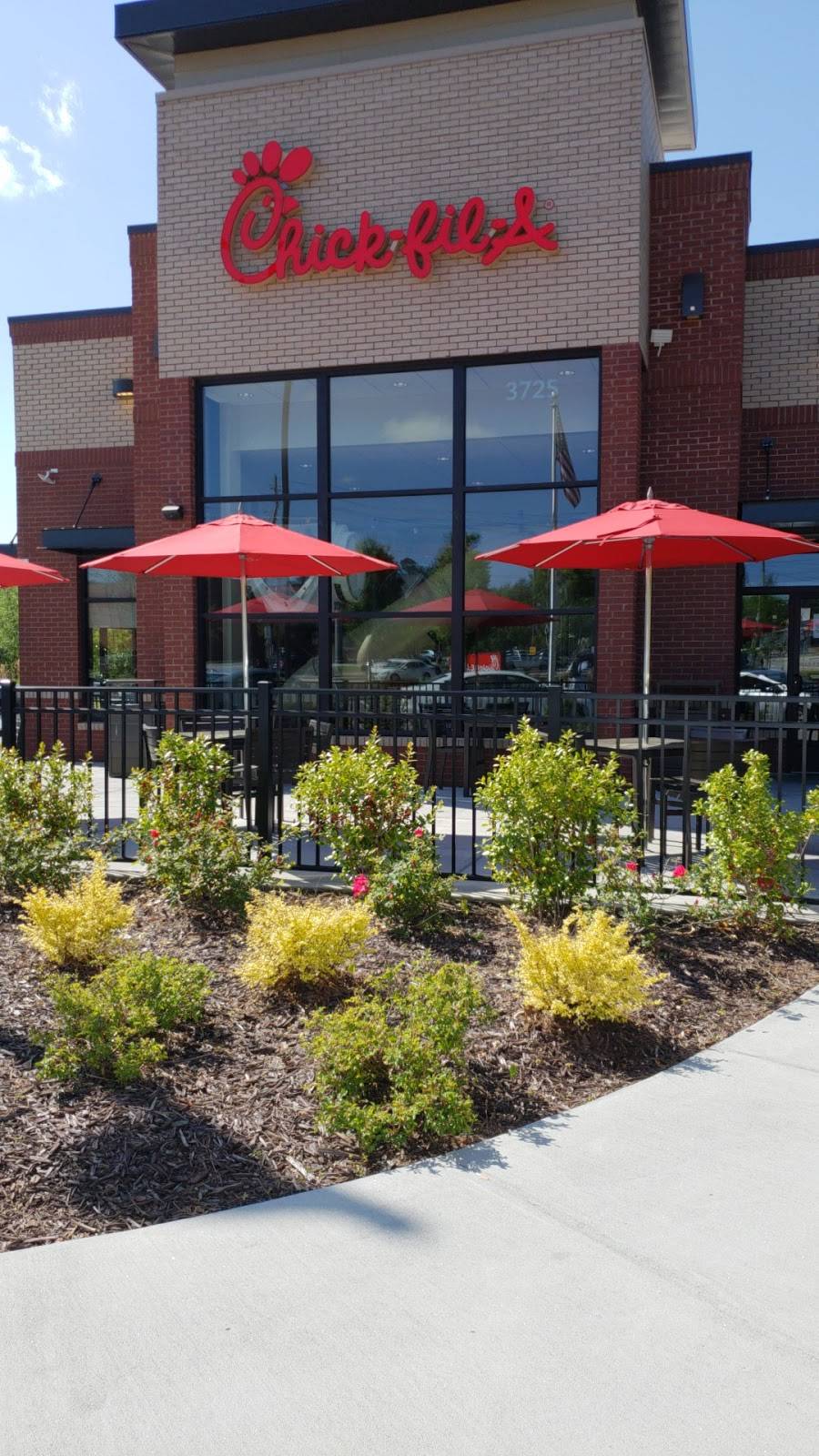 Chick-fil-A | restaurant | 3725 Cascade Rd, Atlanta, GA 30331, USA | 4046963300 OR +1 404-696-3300