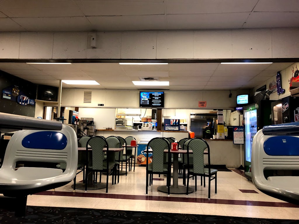 Desert Lanes Family Fun Center | restaurant | 1545 N 1st St, Hermiston, OR 97838, USA | 5415676364 OR +1 541-567-6364