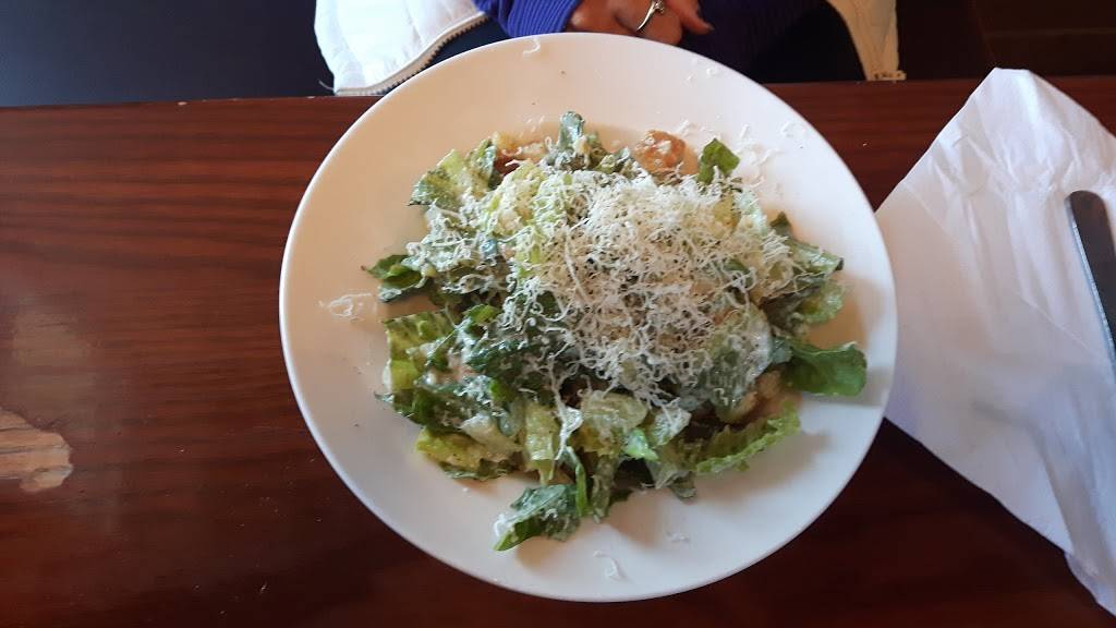 Bernies Bar & Grill | restaurant | 1225 Wonderland Rd N, London, ON N6G 2V9, Canada | 5196570597 OR +1 519-657-0597