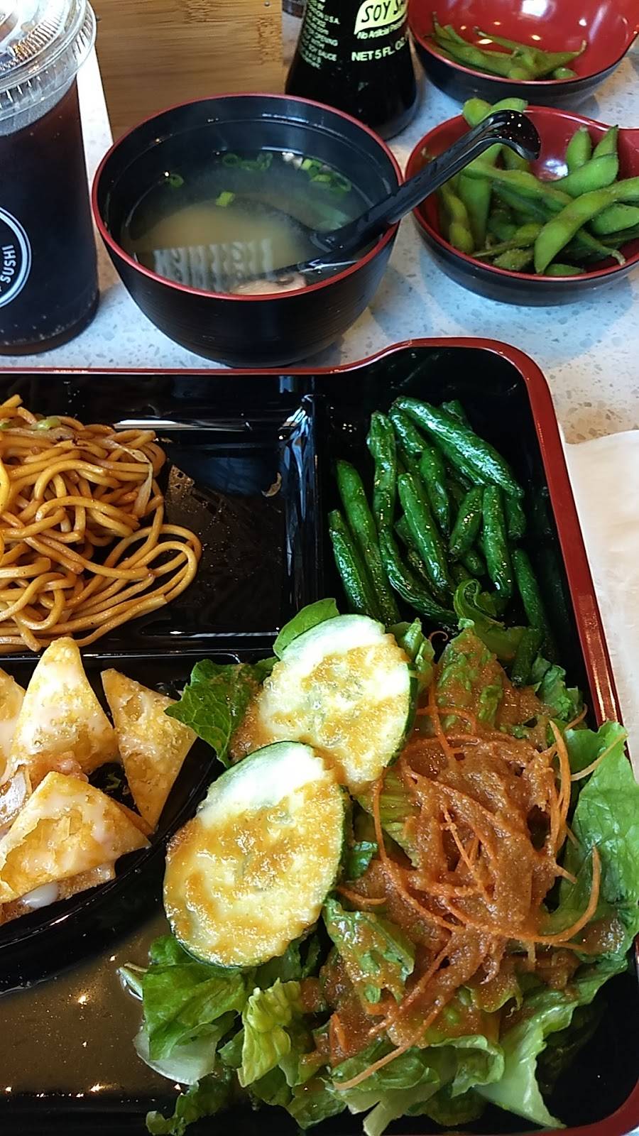 Bento Asian Kitchen + Sushi | restaurant | 320 3rd St S, St. Petersburg, FL 33701, USA | 7273175533 OR +1 727-317-5533