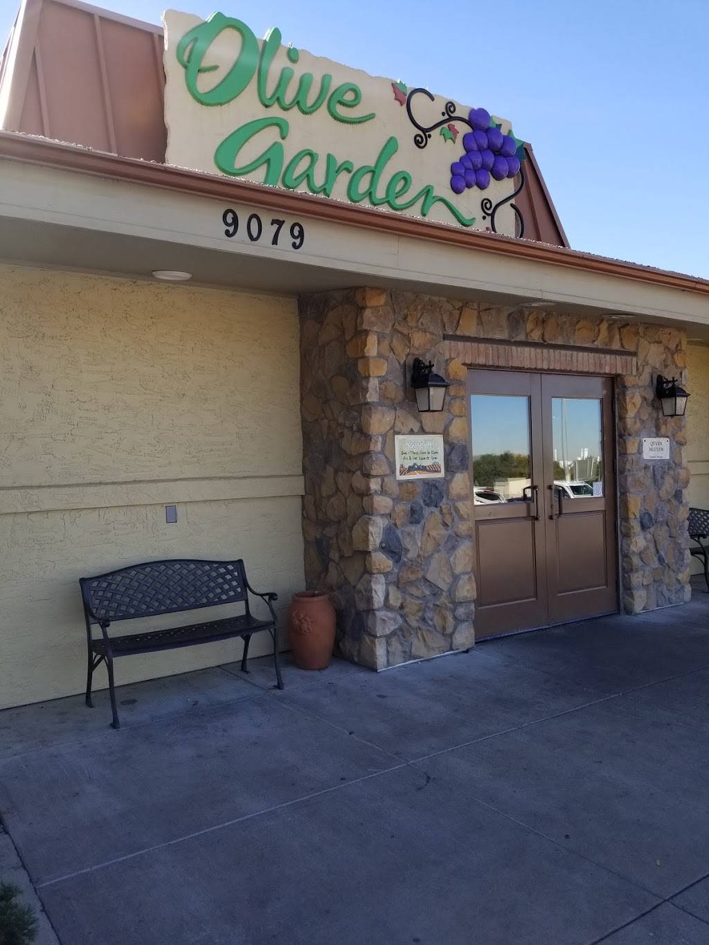 Olive Garden Italian Restaurant | meal takeaway | 9079 Vantage Point Dr, Dallas, TX 75243, USA | 9722343292 OR +1 972-234-3292