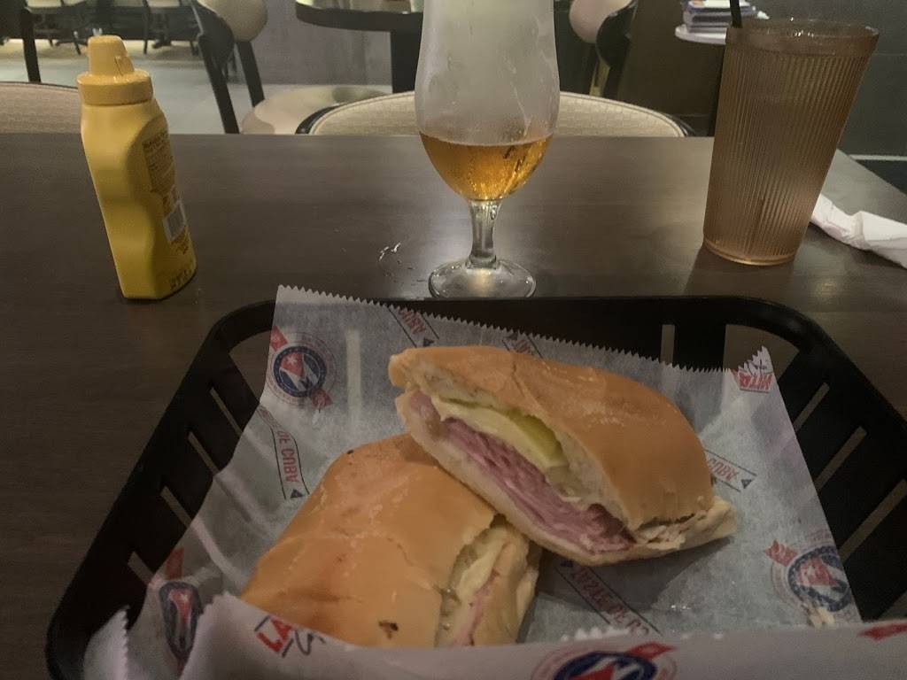 Latin Cafe 2000 - Brickell | restaurant | 1053 Brickell Plaza, Miami, FL 33131, USA | 3056461400 OR +1 305-646-1400