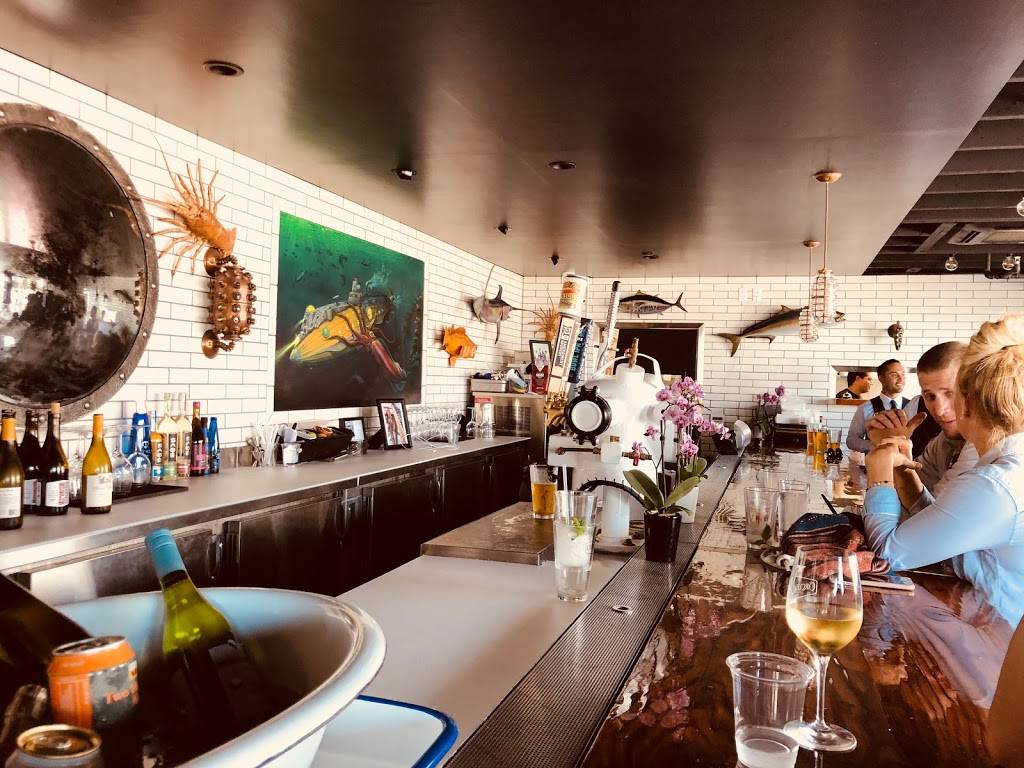 Circle Hook Fish Company | restaurant | 3432 Via Oporto Suite 104, Newport Beach, CA 92663, USA | 9492009476 OR +1 949-200-9476