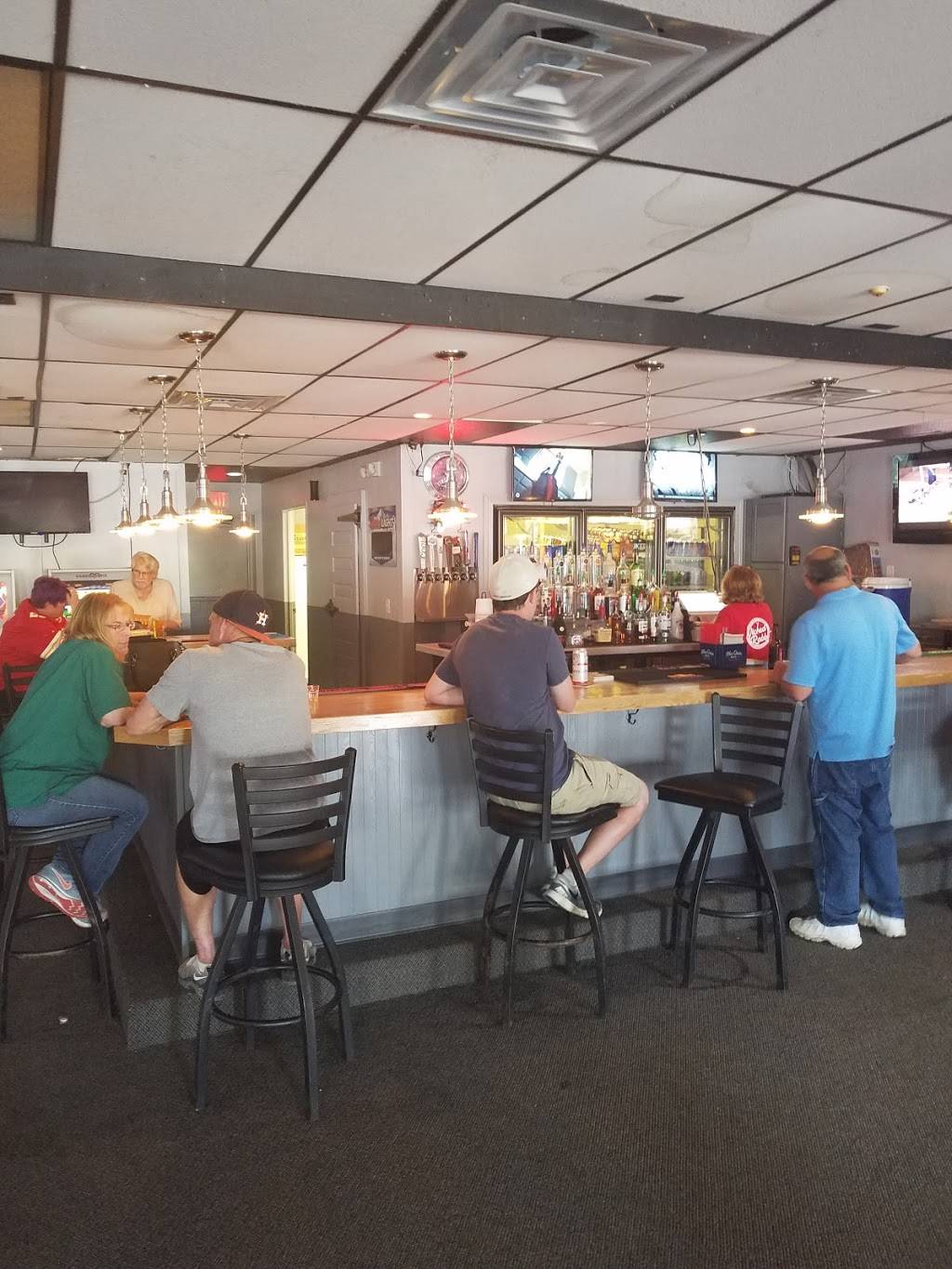 Wicked Rabbit Sports Bar | restaurant | 1101 Army Post Rd, Des Moines, IA 50315, USA | 5154102821 OR +1 515-410-2821