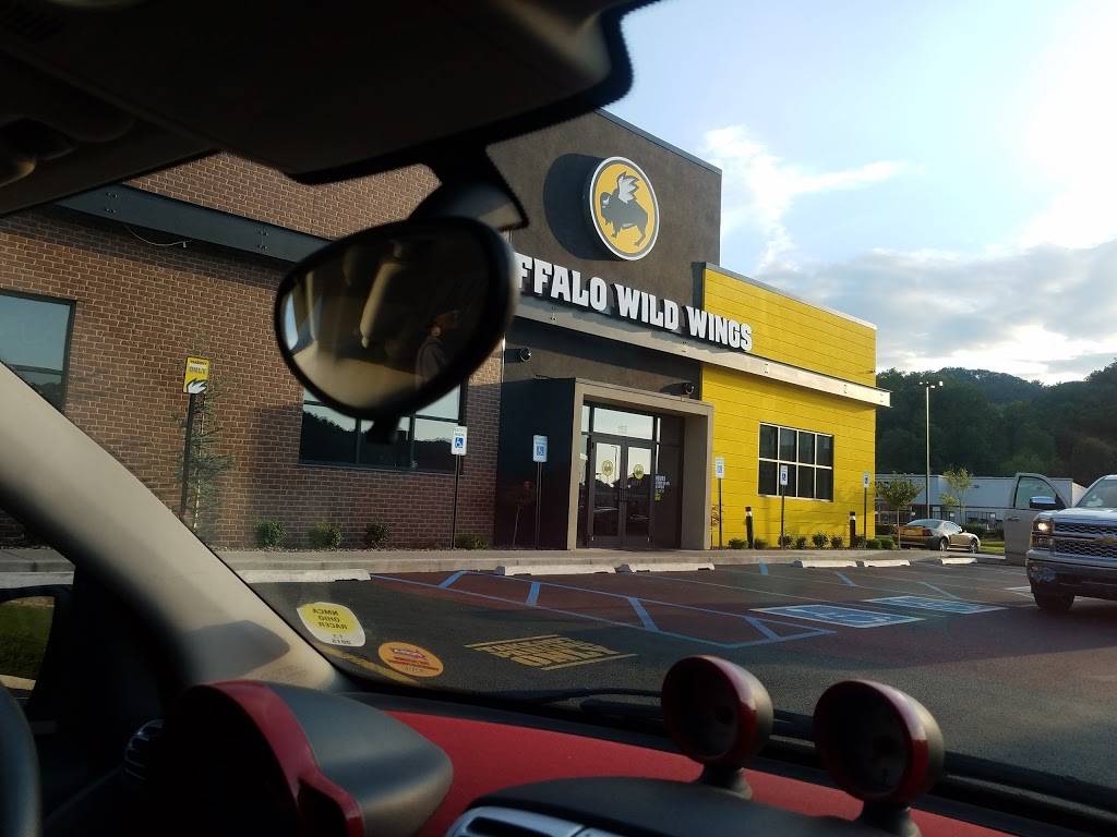 Buffalo Wild Wings | meal takeaway | 163 Lee Ave, Pikeville, KY 41501, USA | 6064322936 OR +1 606-432-2936