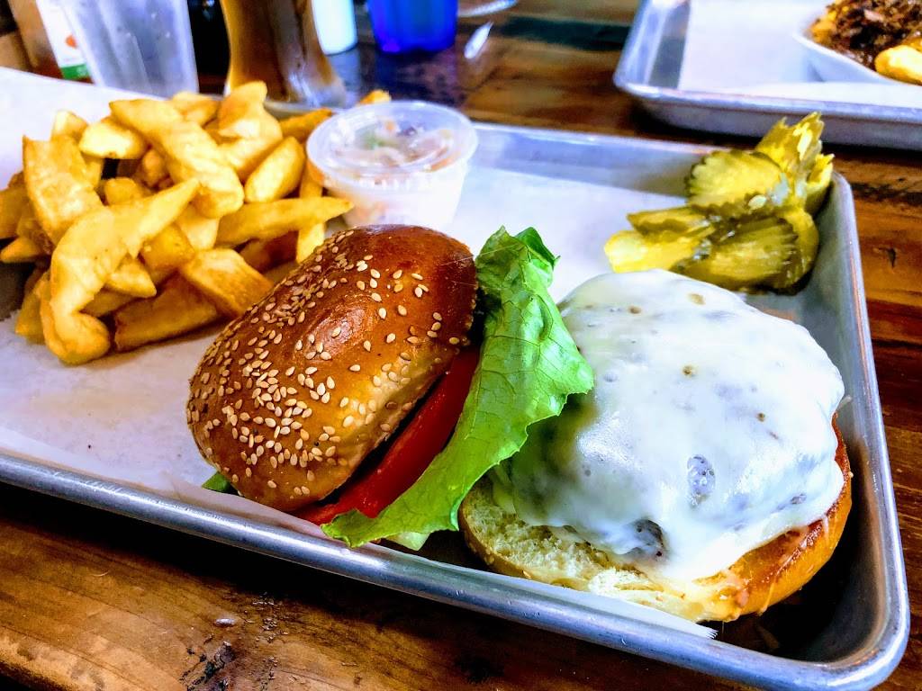 Juicy Lucy BBQ | restaurant | 809 Father Capodanno Blvd, Staten Island, NY 10305, USA | 7189795829 OR +1 718-979-5829