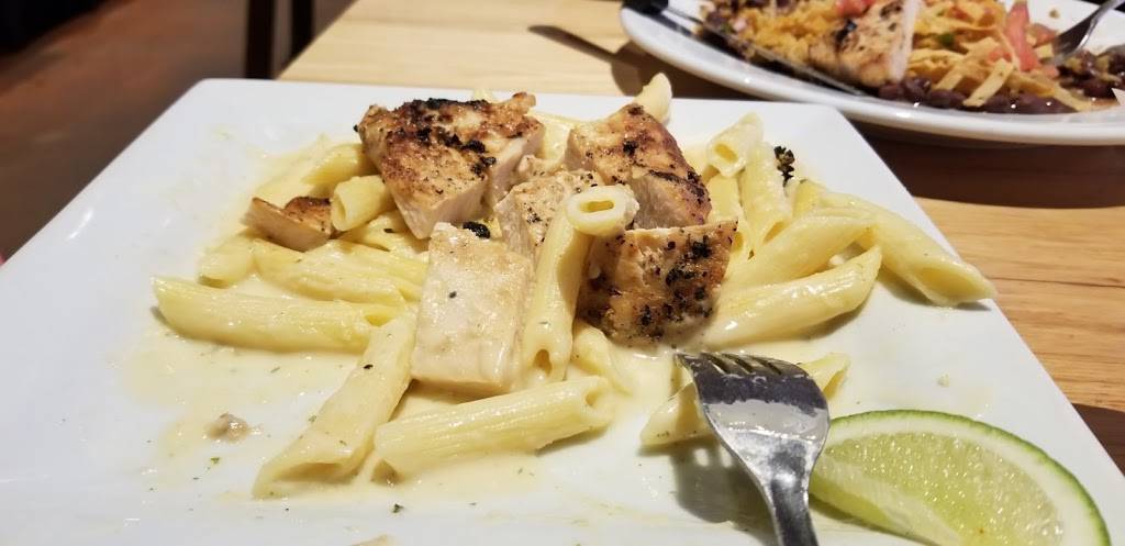 Chilis Grill & Bar | restaurant | 610 Sam Ridley Pkwy W, Smyrna, TN 37167, USA | 6152204545 OR +1 615-220-4545