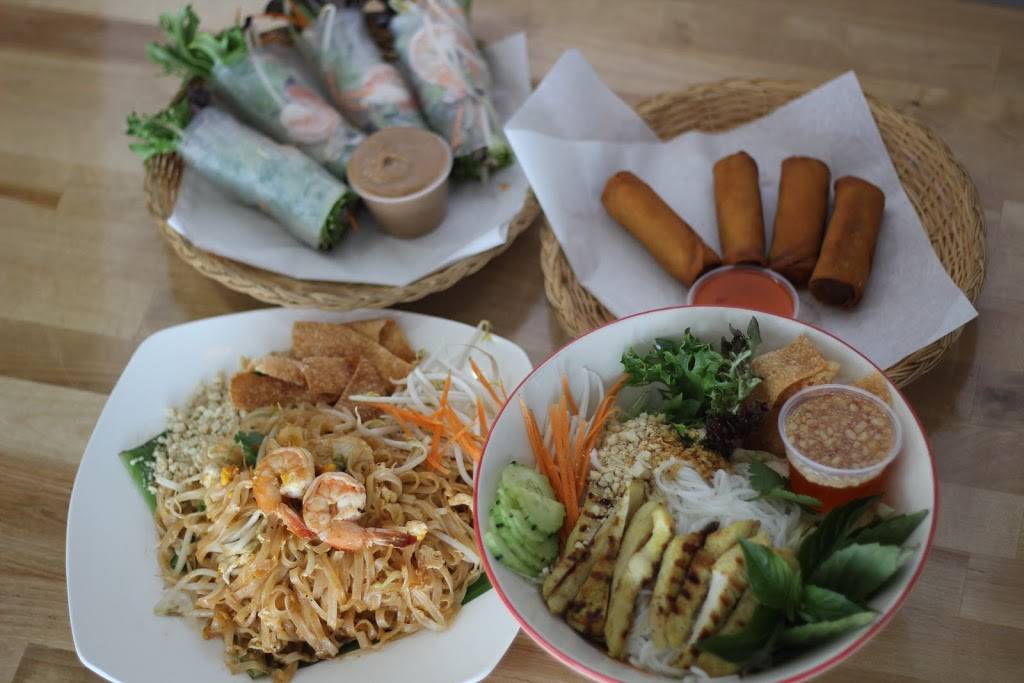 Rice Noodle Thai | meal delivery | 9523 Q St, Omaha, NE 68127, USA | 5313755050 OR +1 531-375-5050