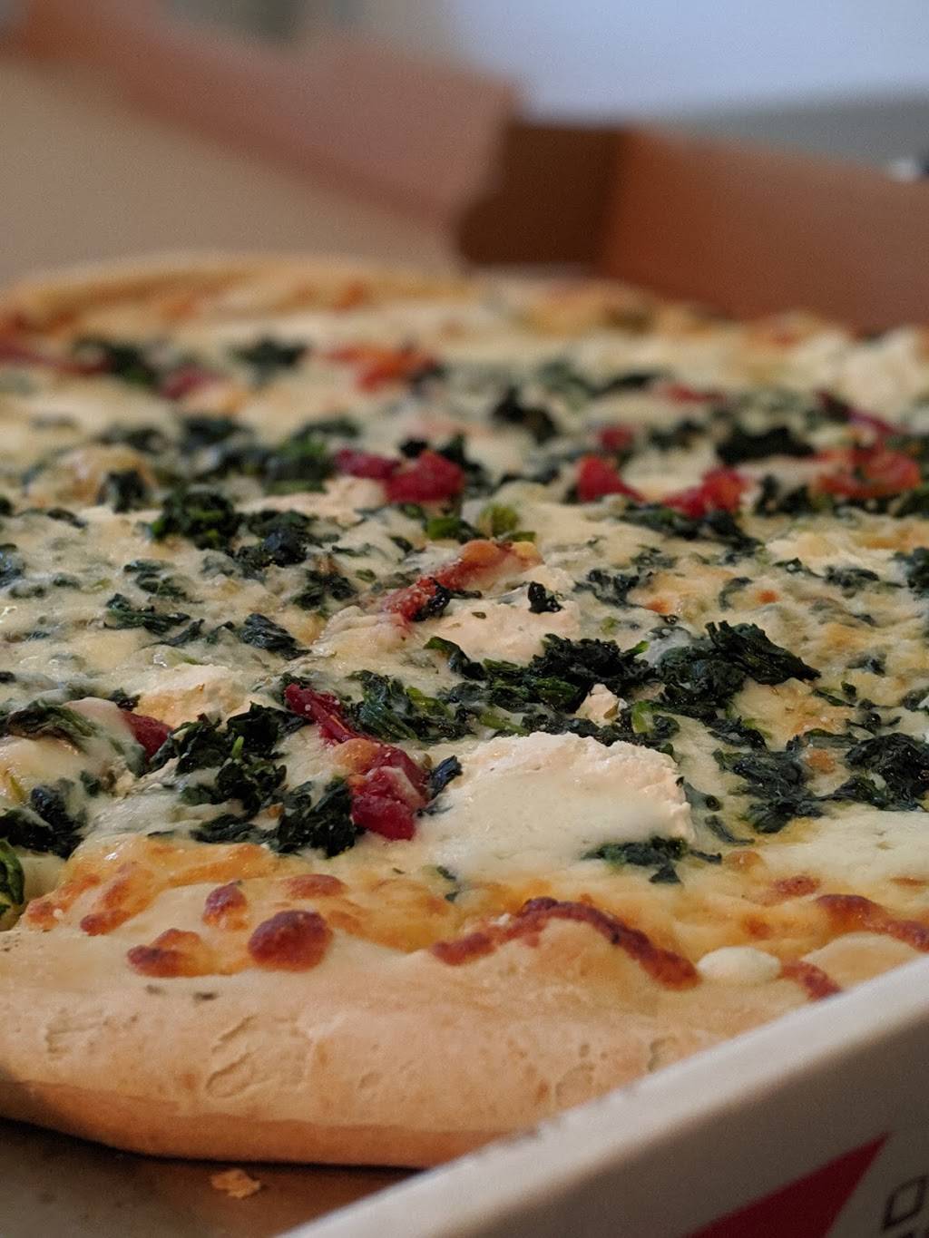 Mama Mias Pizzeria | restaurant | 4320 E 10th St, Greenville, NC 27858, USA | 2527510616 OR +1 252-751-0616