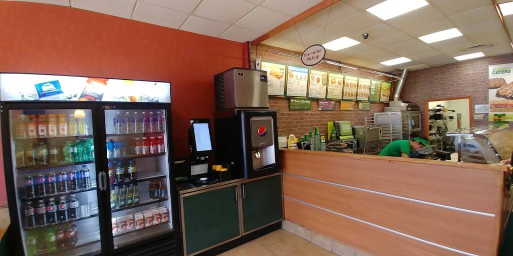 Subway | restaurant | 1533 Steeles Ave E, North York, ON M2M 3Y7, Canada | 4162259213 OR +1 416-225-9213