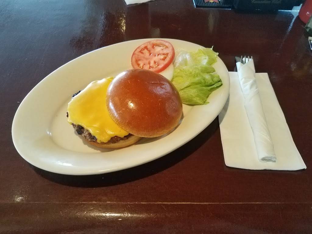 Wellington Pub | restaurant | 44819 Hayes Rd, Sterling Heights, MI 48313, USA | 5865660260 OR +1 586-566-0260