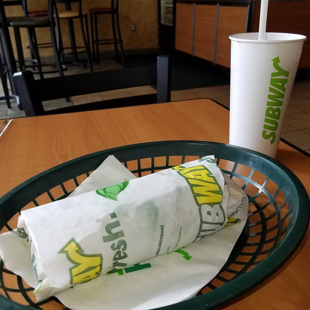 Subway | restaurant | 2050 NW 107th Ave, Miami, FL 33172, USA | 3055947703 OR +1 305-594-7703