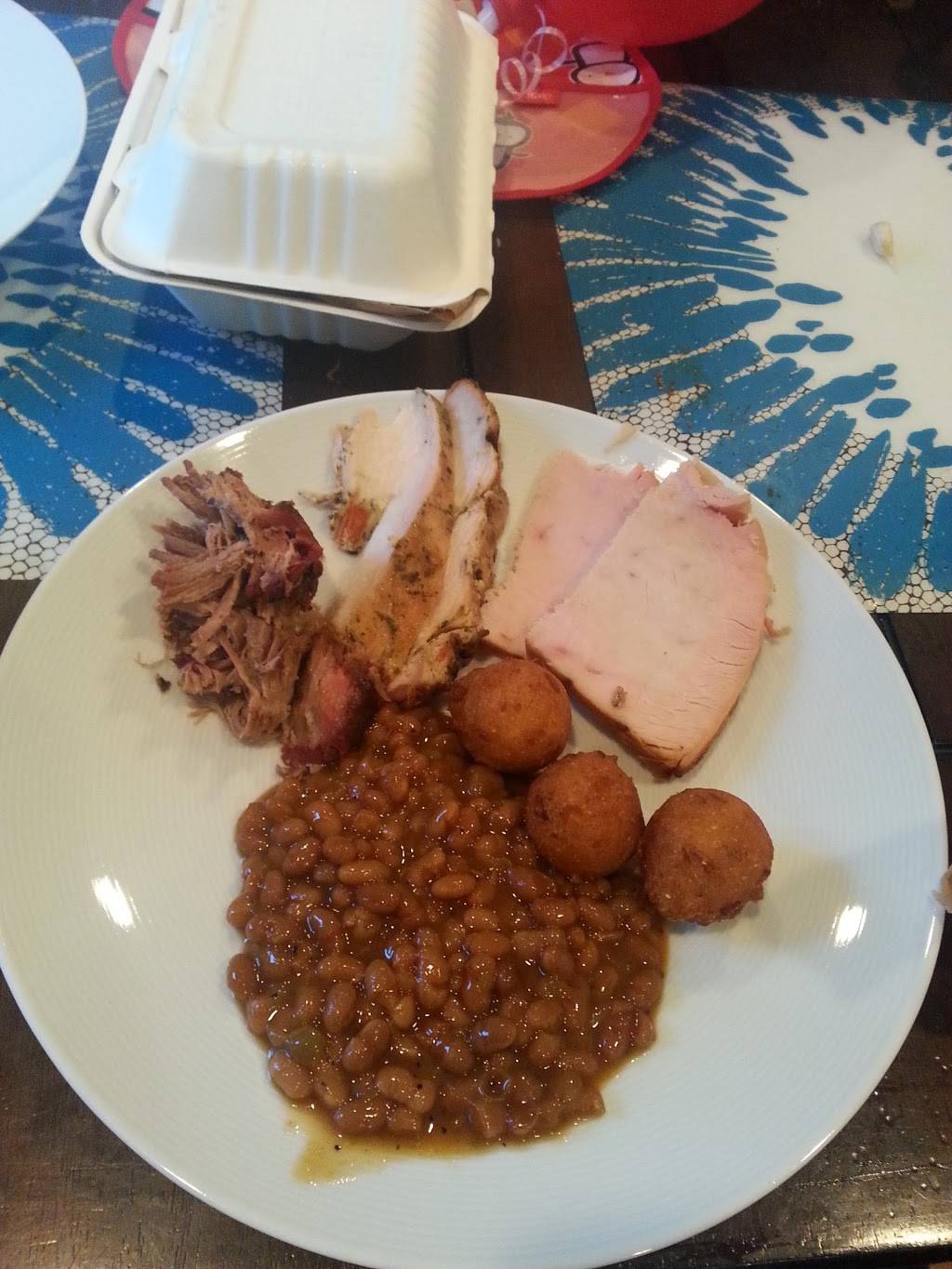 Dickeys Barbecue Pit | restaurant | 10564 S US Hwy 15 501 N, Southern Pines, NC 28387, USA | 9107251080 OR +1 910-725-1080