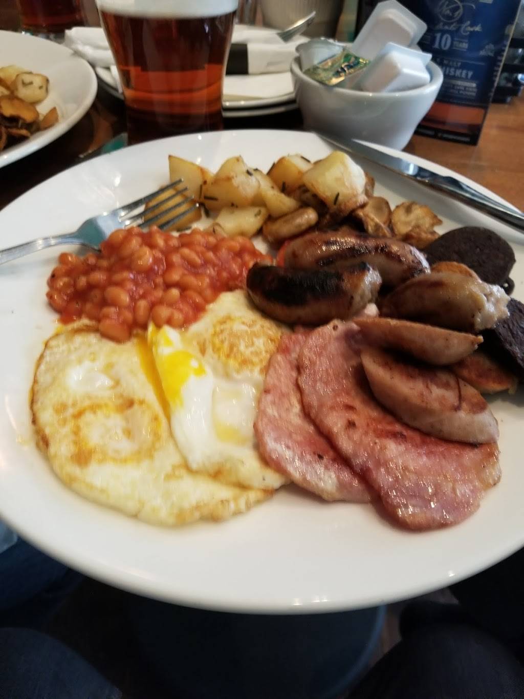 The Ambassador Public House | restaurant | 310 S Halsted St, Chicago, IL 60661, USA | 3128889961 OR +1 312-888-9961