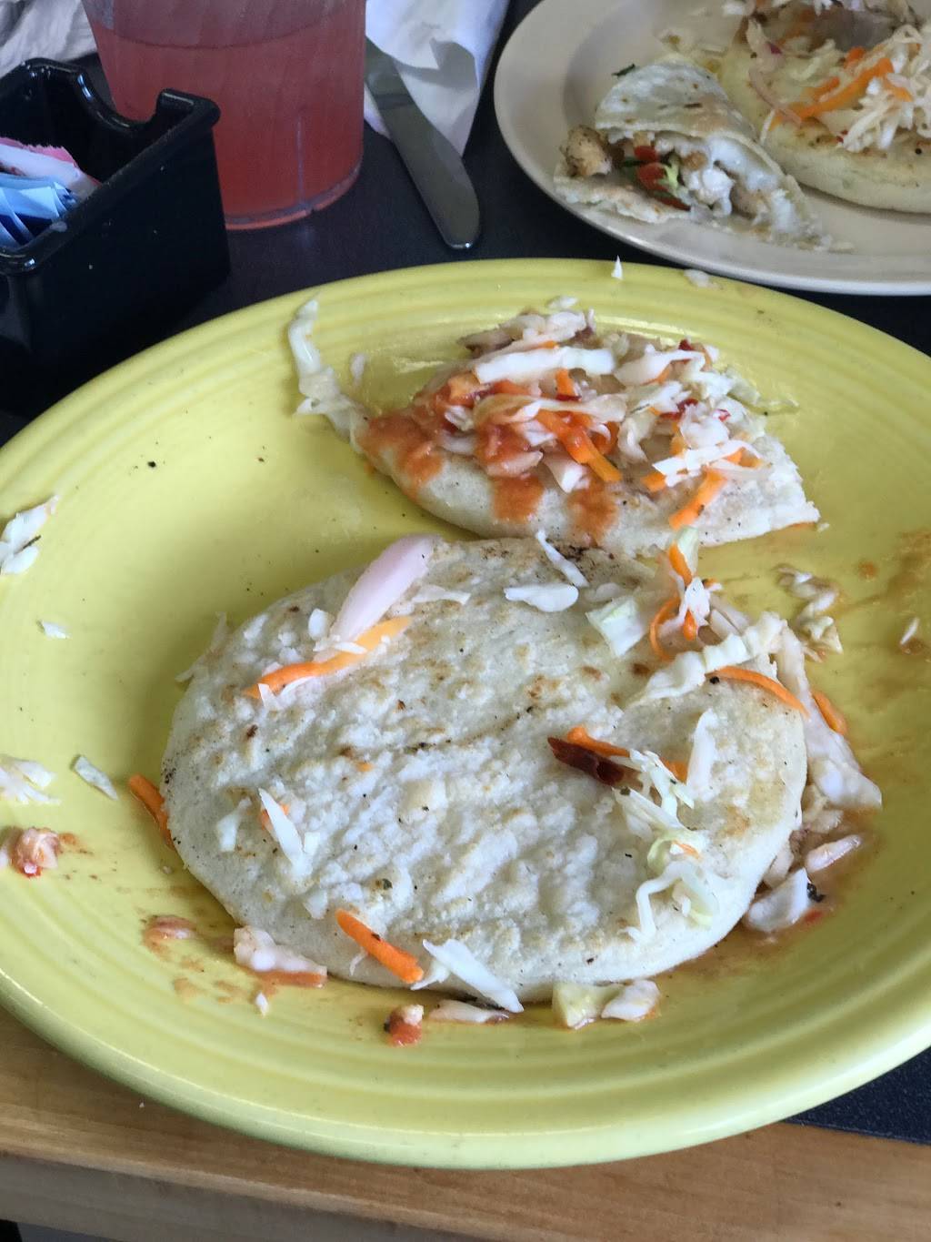 El Tesoro Café | restaurant | 15464 Woodforest Blvd, Channelview, TX 77530, USA | 2818647076 OR +1 281-864-7076