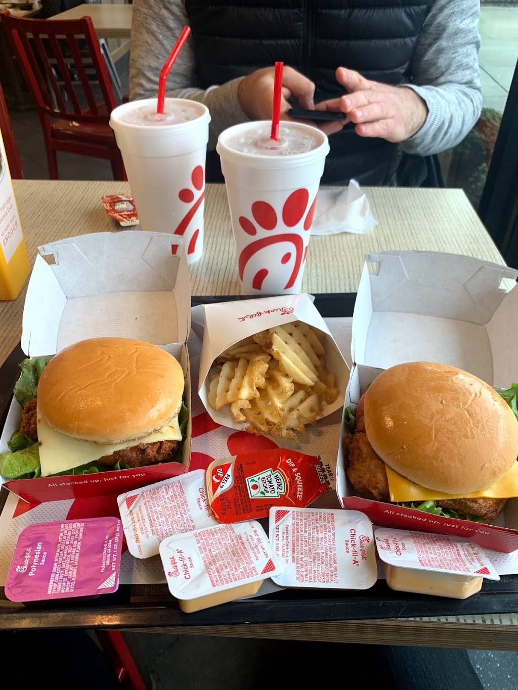 Chick-fil-A | restaurant | 1300 US-127 S Ste F, Frankfort, KY 40601, USA | 5022345222 OR +1 502-234-5222