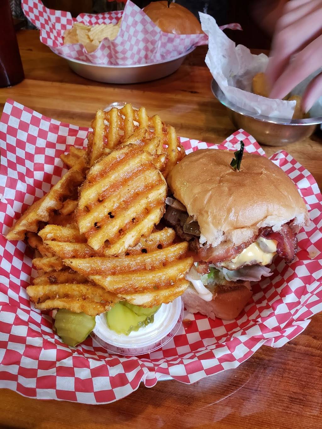 Kings Place | restaurant | 14460 240th St E, Hastings, MN 55033, USA | 6514371418 OR +1 651-437-1418