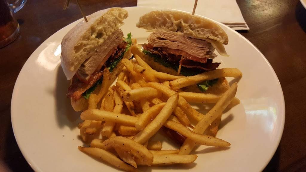 TGI Fridays | restaurant | 3060 NY-50, Saratoga Springs, NY 12866, USA | 5185814012 OR +1 518-581-4012