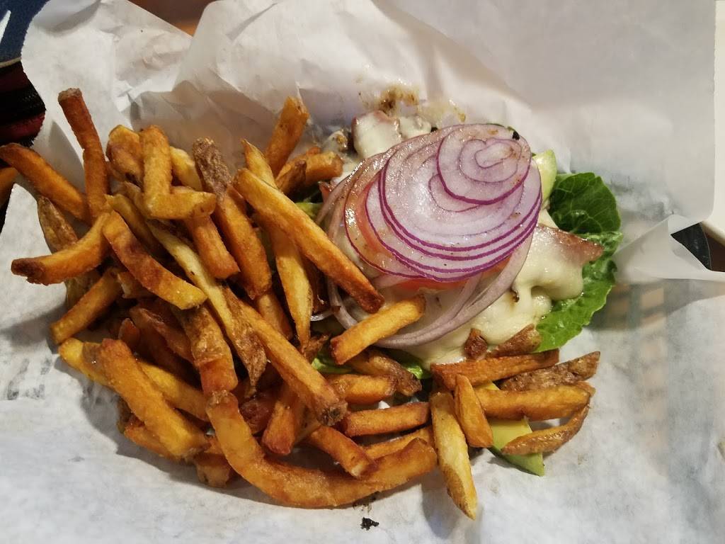 Burger Bar | restaurant | 831-825 VT-15, Colchester, VT 05446, USA | 8024895967 OR +1 802-489-5967