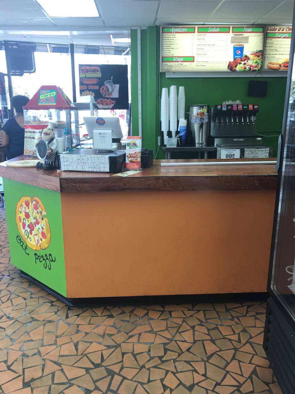 GiGis PIZZA | restaurant | 211 South Ocean Boulevard, Myrtle Beach, SC 29577, USA | 8434484828 OR +1 843-448-4828