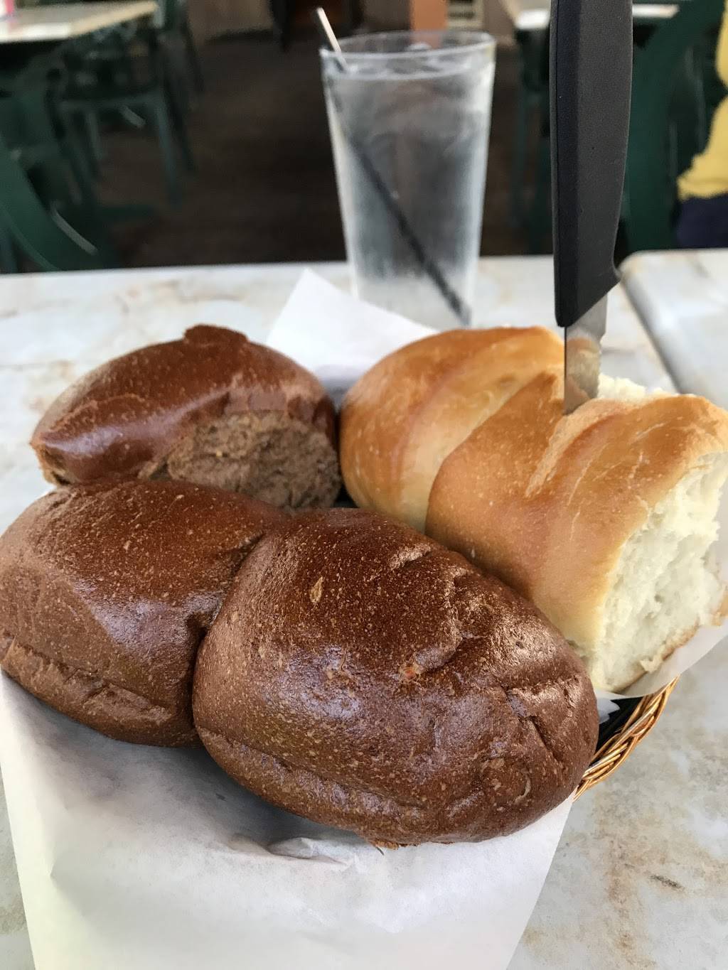 DCarlos | restaurant | 1347 Main St, Ramona, CA 92065, USA | 7607894340 OR +1 760-789-4340