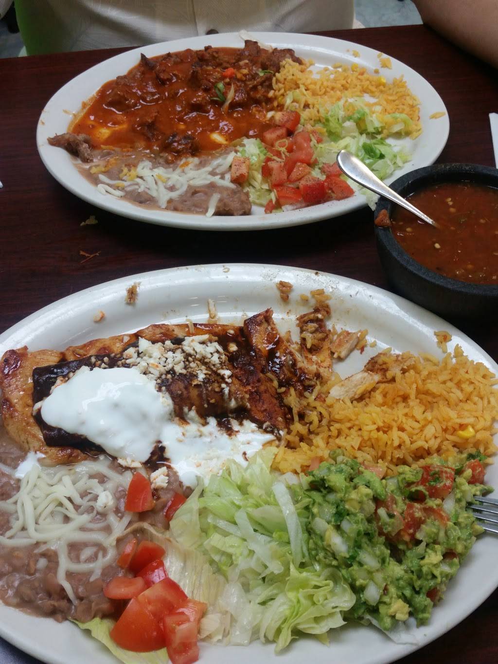 La Fuente | restaurant | 3640w W 59th St, Chicago, IL 60629, USA | 7735821665 OR +1 773-582-1665