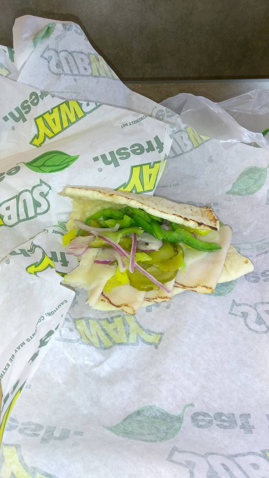 Subway | meal takeaway | 3250 23rd Ave, Evans, CO 80620, USA | 9703305388 OR +1 970-330-5388