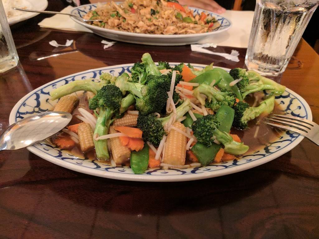 Baan Thai Restaurant | restaurant | 3235 N Anthony Blvd, Fort Wayne, IN 46805, USA | 2604712929 OR +1 260-471-2929