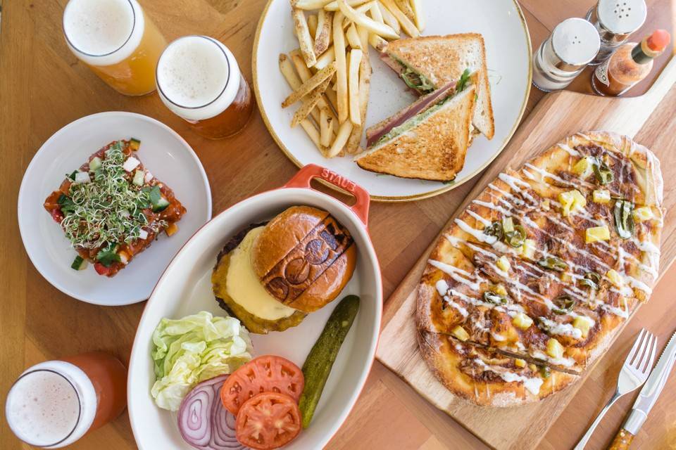 Deck. | restaurant | 150 Kapahulu Ave, Honolulu, HI 96815, USA | 8089314488 OR +1 808-931-4488